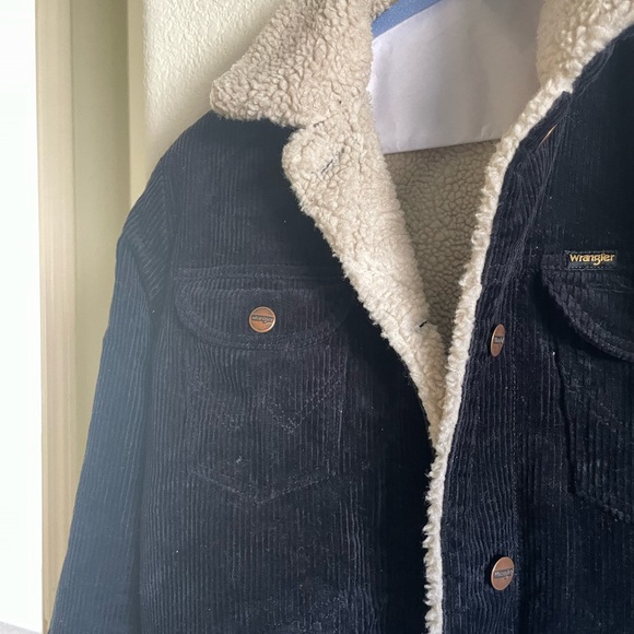Wrangler Black Corduroy Sherpa Jacket (Size XS) - Picture 3 of 5